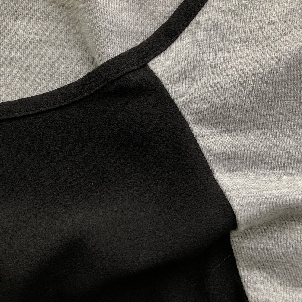 Xhiliration Hi-Lo Raglan Top - Picture 2 of 5